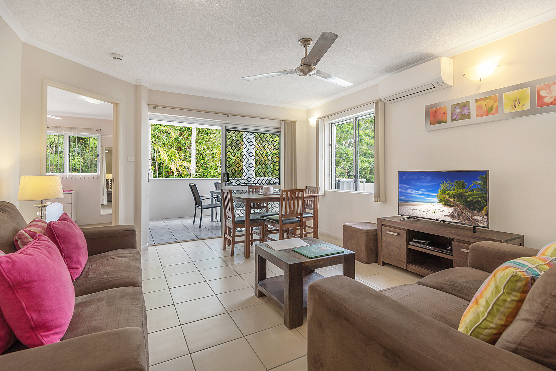 Port Douglas Outrigger Holiday Apartments Interior 10