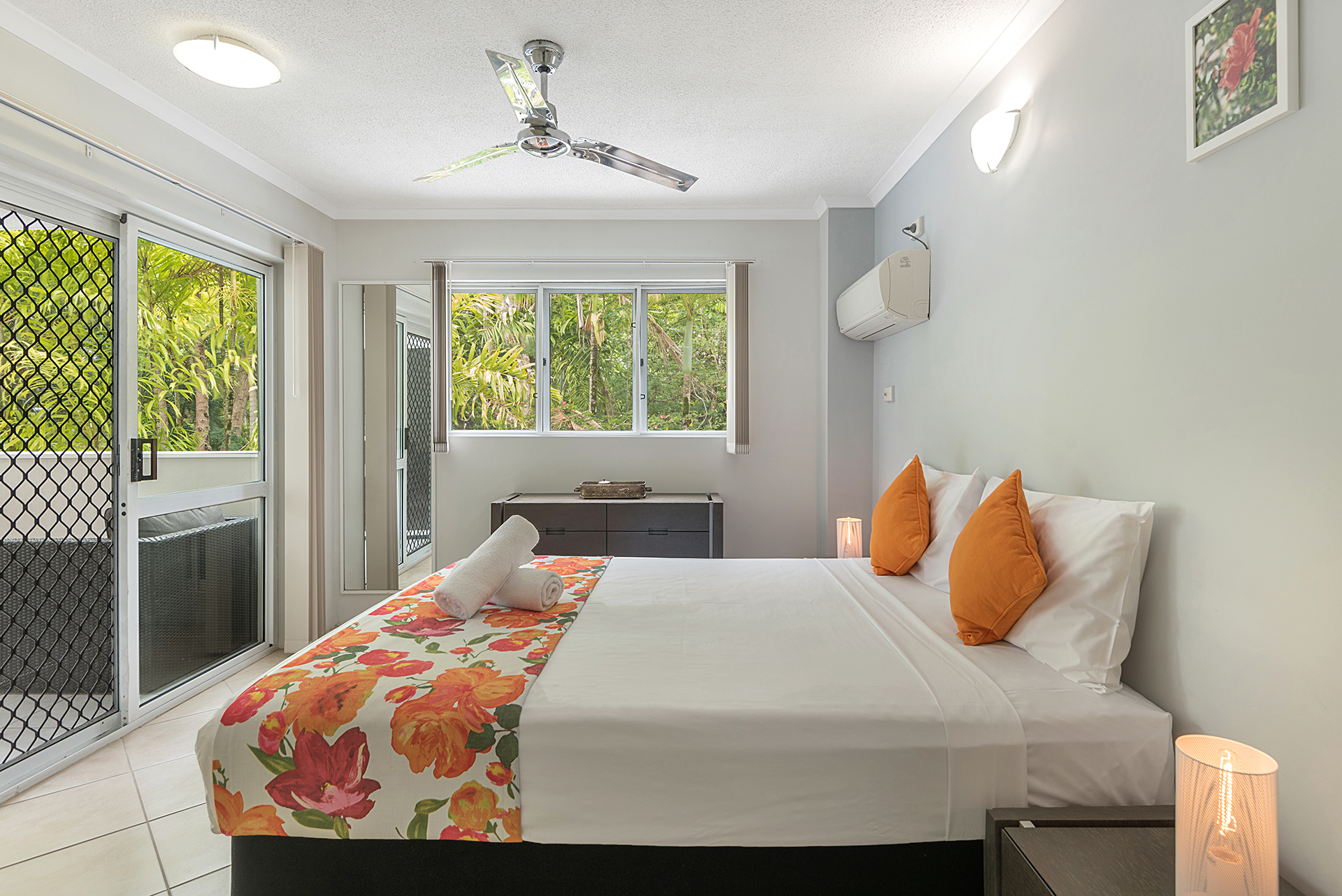 Port Douglas Outrigger Holiday Apartments Interior 9