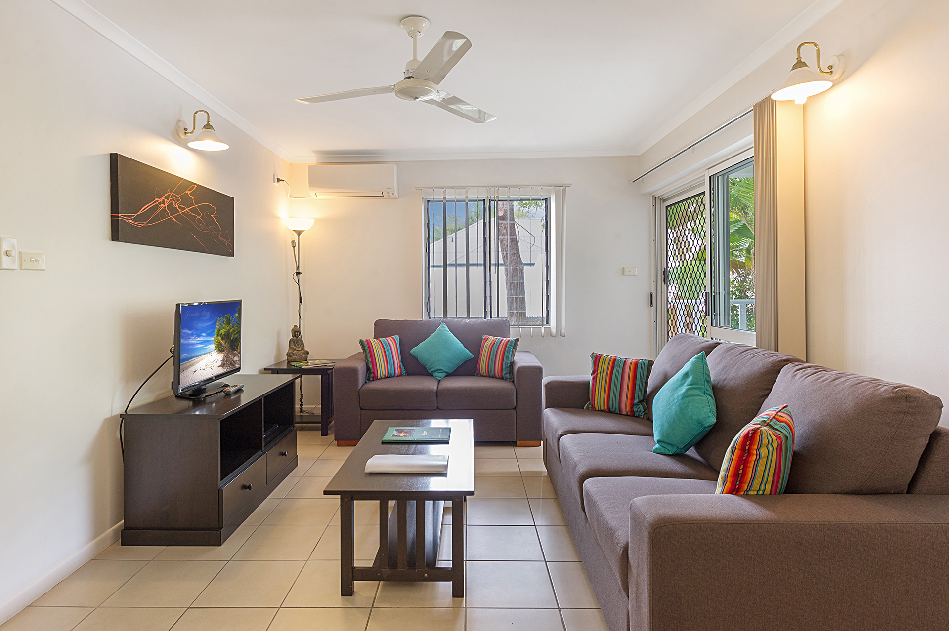 Port Douglas Outrigger Holiday Apartments Interior 9