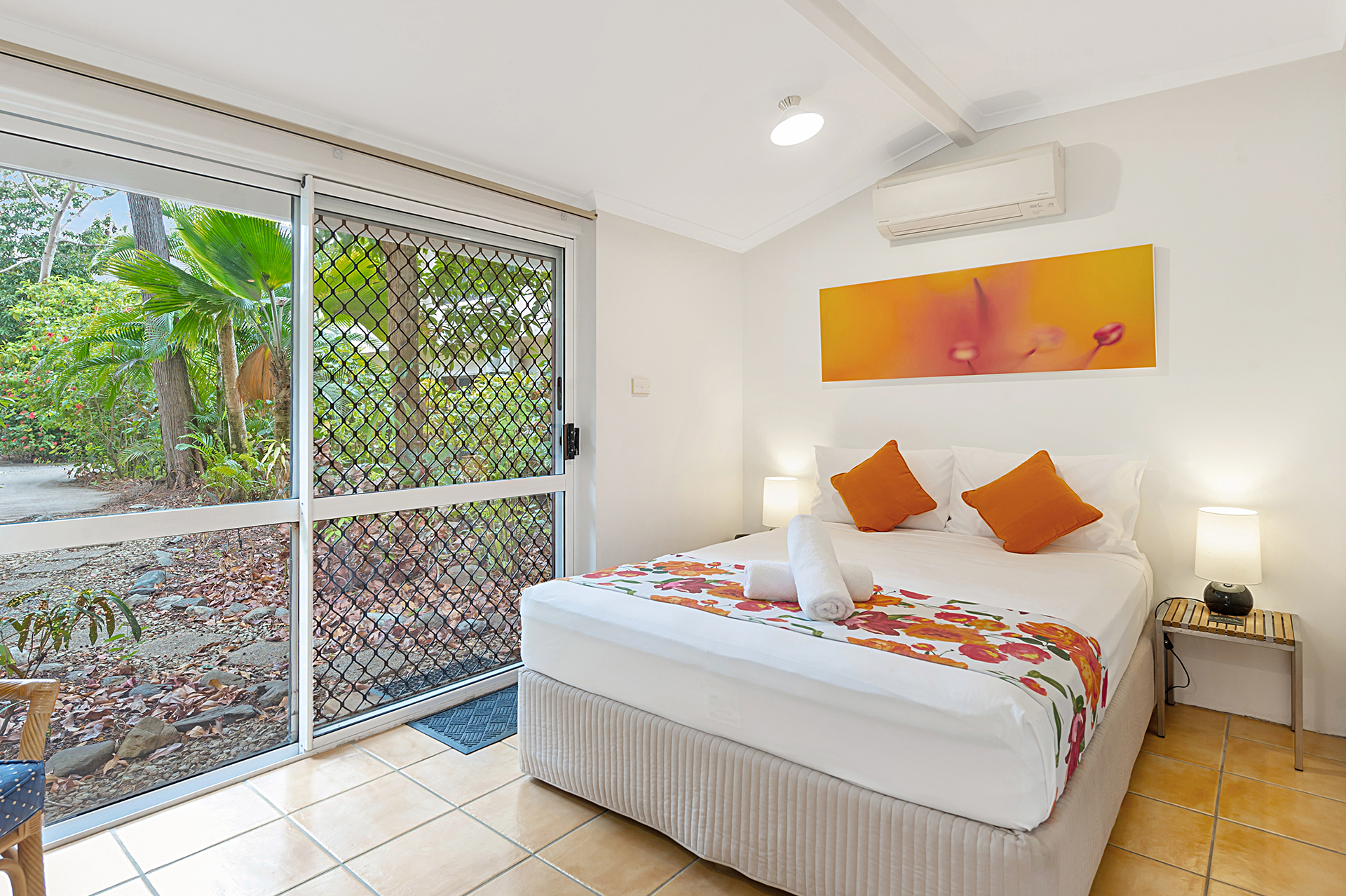 Port Douglas Outrigger Holiday Apartments Interior 3