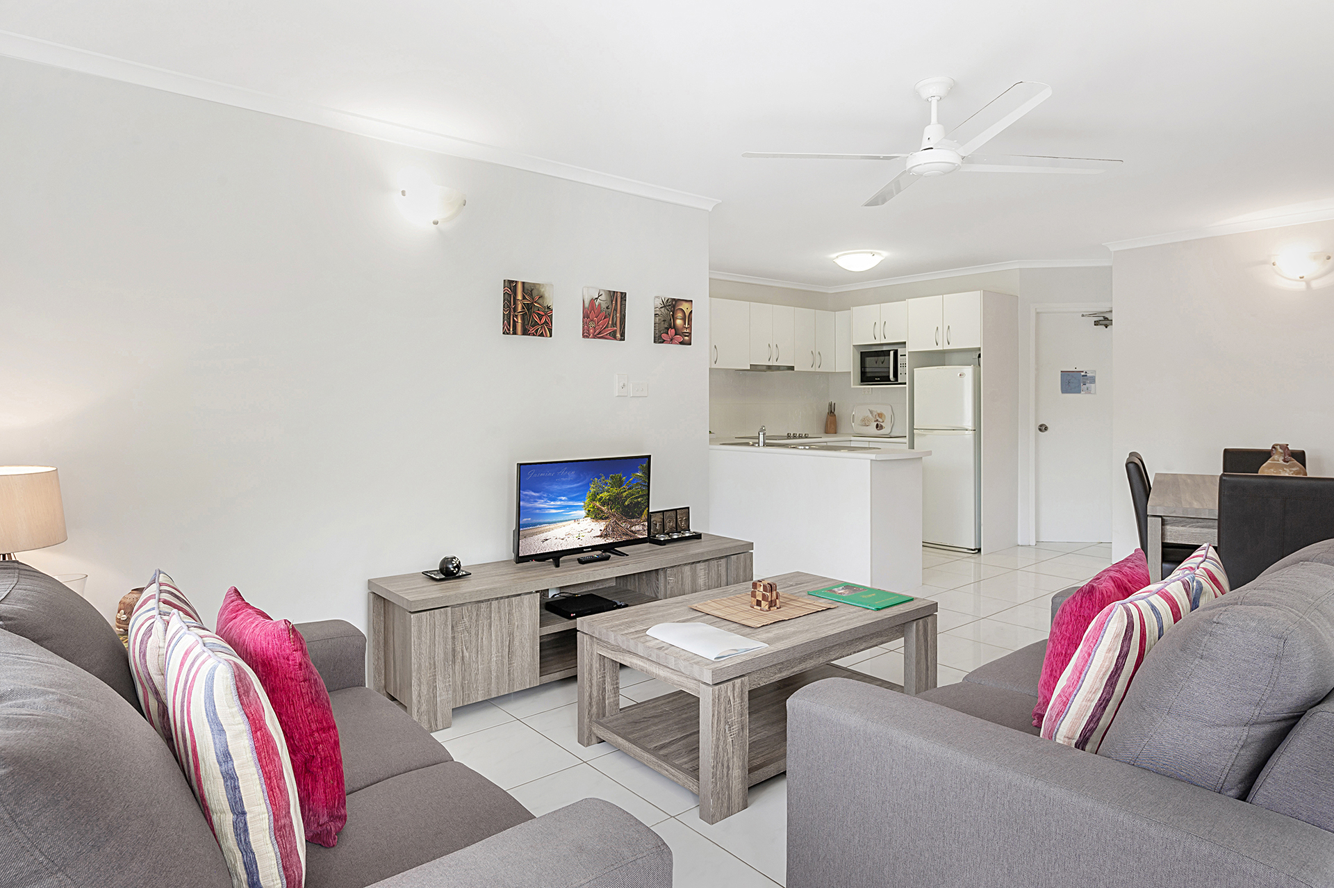 Port Douglas Outrigger Holiday Apartments Interior 7