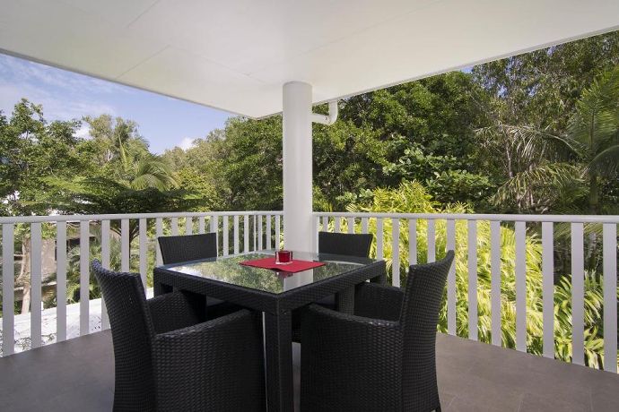 Port Douglas Outrigger Holiday Penthouse Apartments balcony